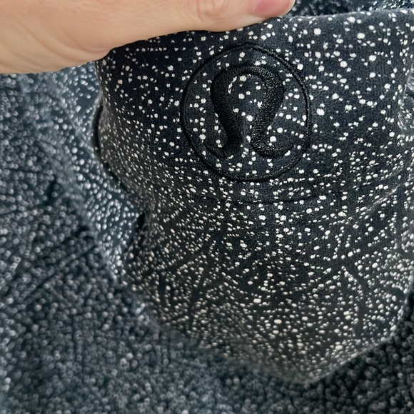 Lululemon original Scuba Hoodie 6 worn once - Picture 5 of 5